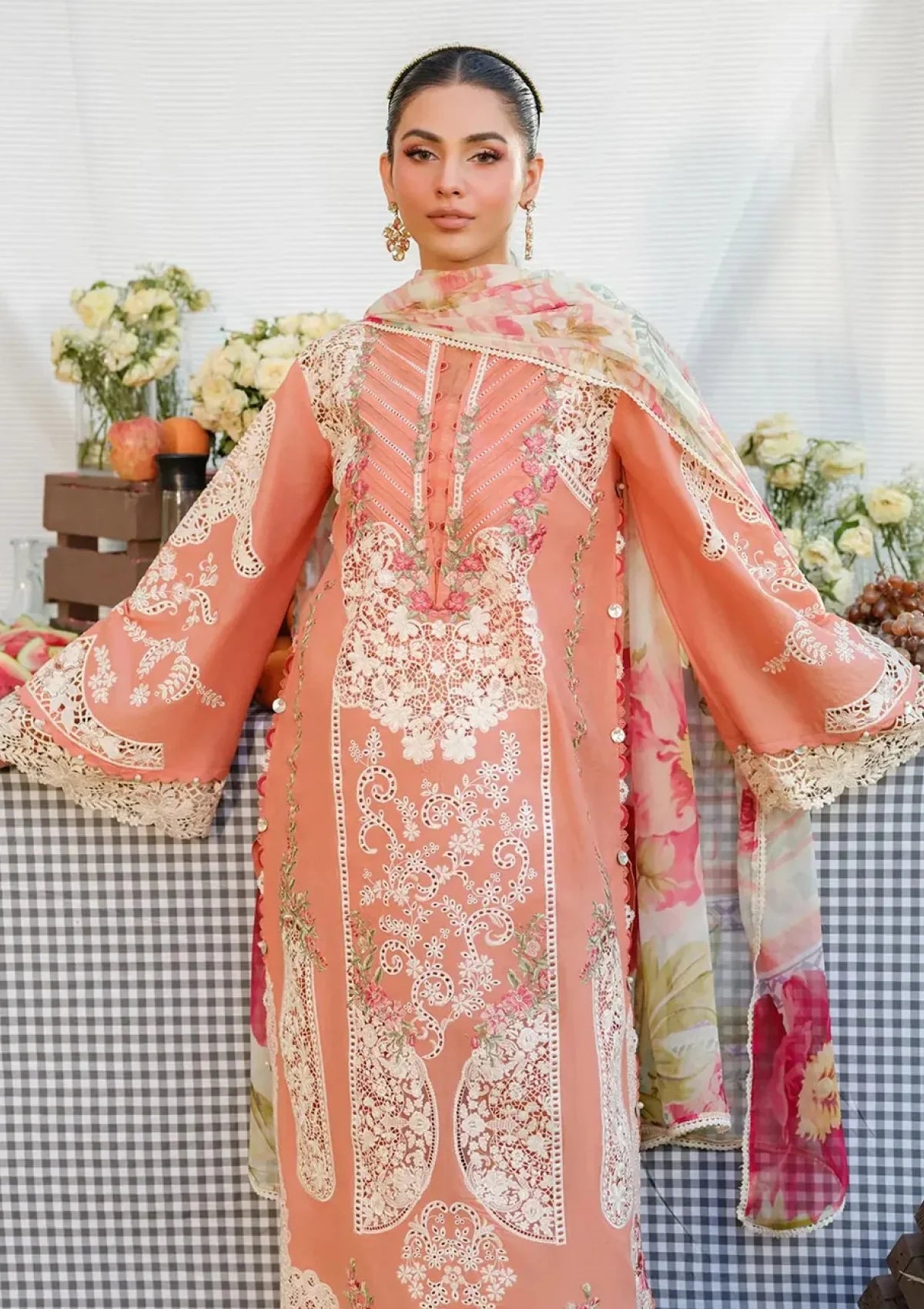 Embroidered 3pc CHIKANKARI Lawn Dress EFY-166