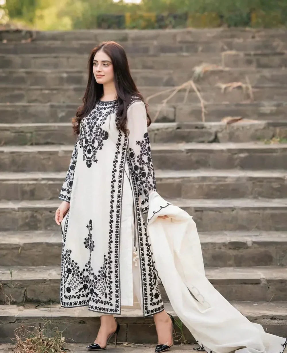 Royal Majesty Embroidered 3PC Dress EFY 167