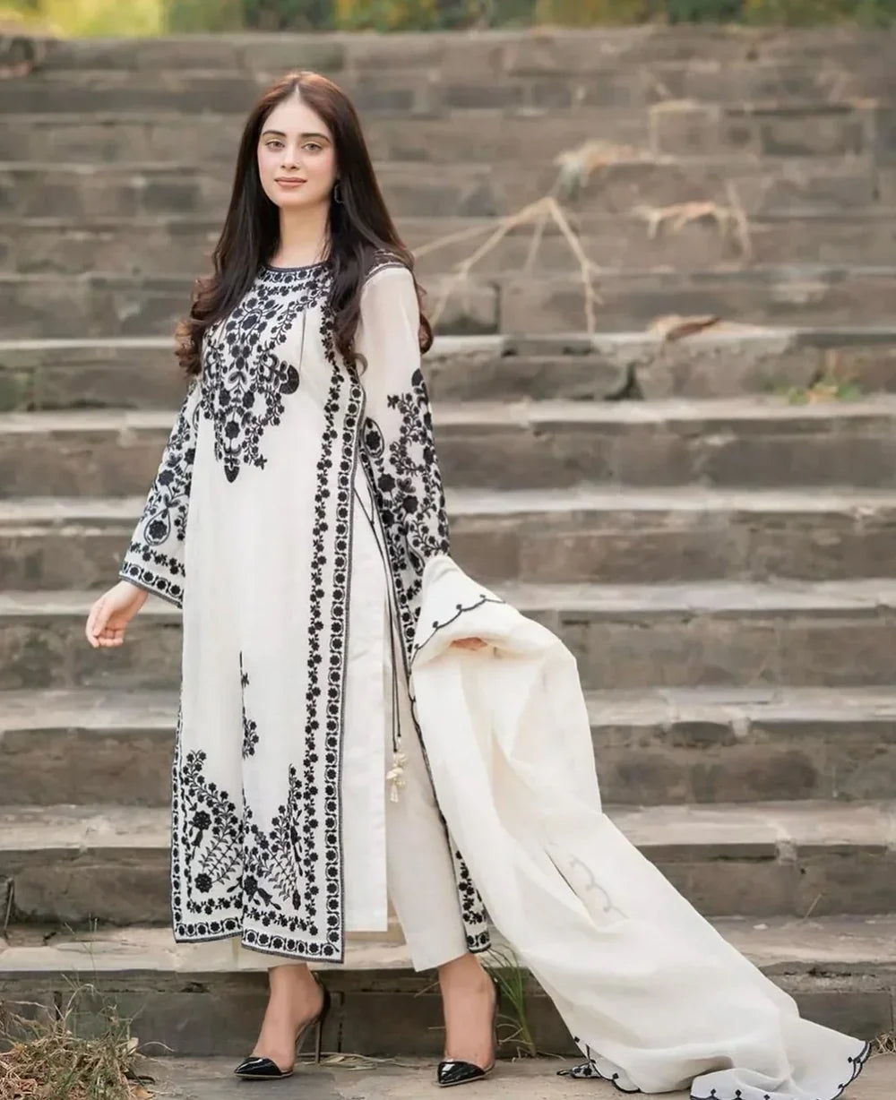 Royal Majesty Embroidered 3PC Dress EFY 167