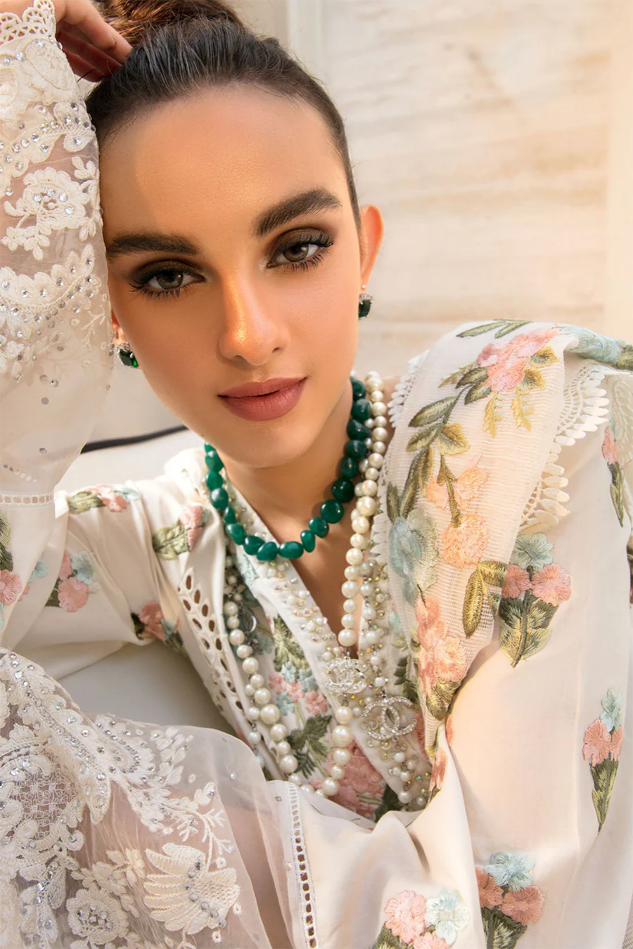 Crimson - 3PC (Unstitched) Full Heavy Embroidered Chikenkari Lawn EY-131