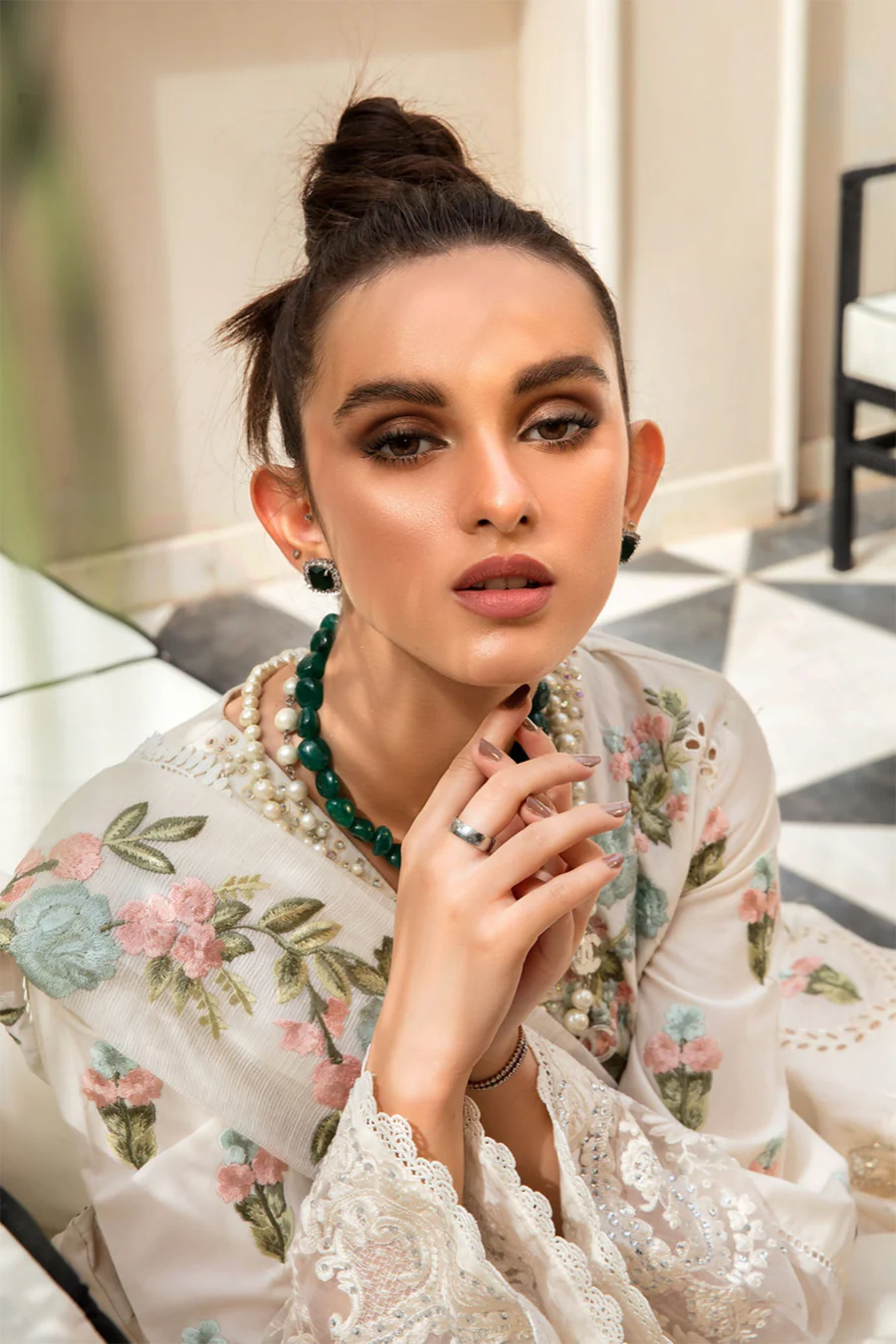 Crimson - 3PC (Unstitched) Full Heavy Embroidered Chikenkari Lawn EY-131