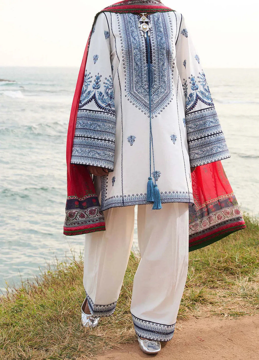 Embroidered Lawn Suit Unstitched 3 Piece EY-145