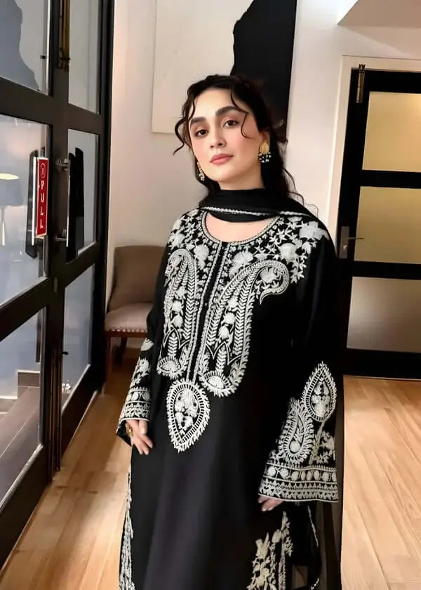 3 Piece Heavy Embroidered Lawn Dress EFY-153